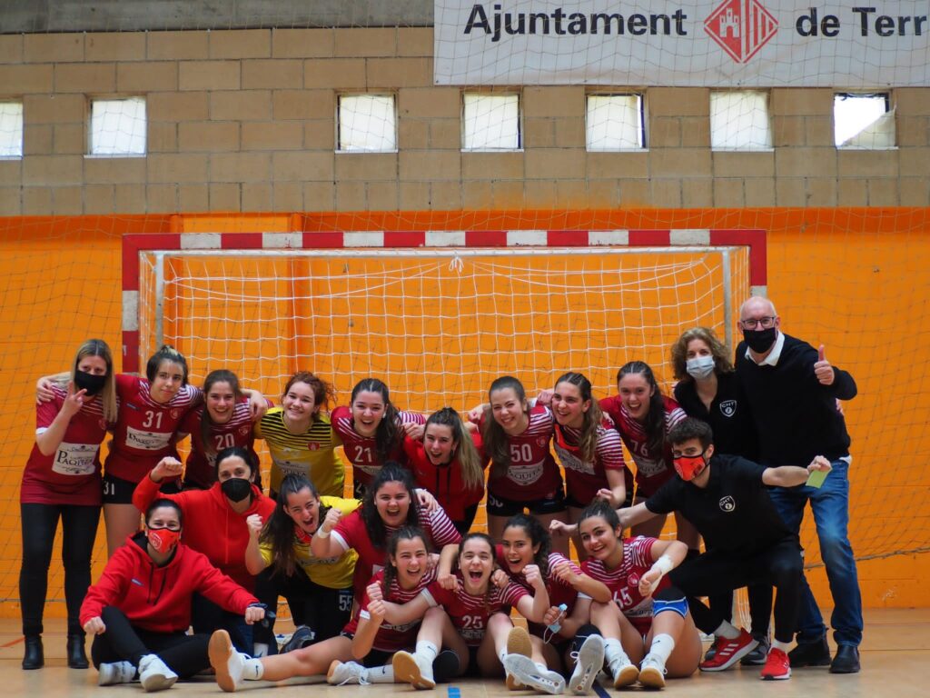 CADET HANDBOL TERRASSA FEMENI LLEGUMS PAQUITA