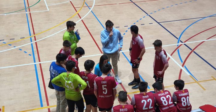 Club Handbol Terrassa Infantil Masculí Vermell